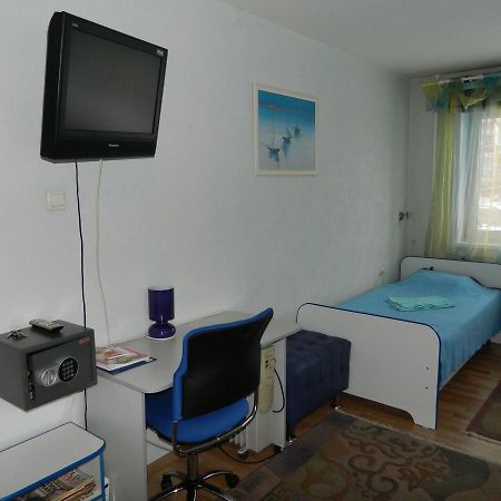 בראטסק Mini Hotel Galant On Deputatskaya 5 מראה חיצוני תמונה